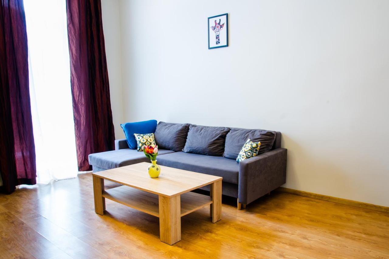 Apartament Brazowy Narutowicza 11 ลูบลิน ภายนอก รูปภาพ