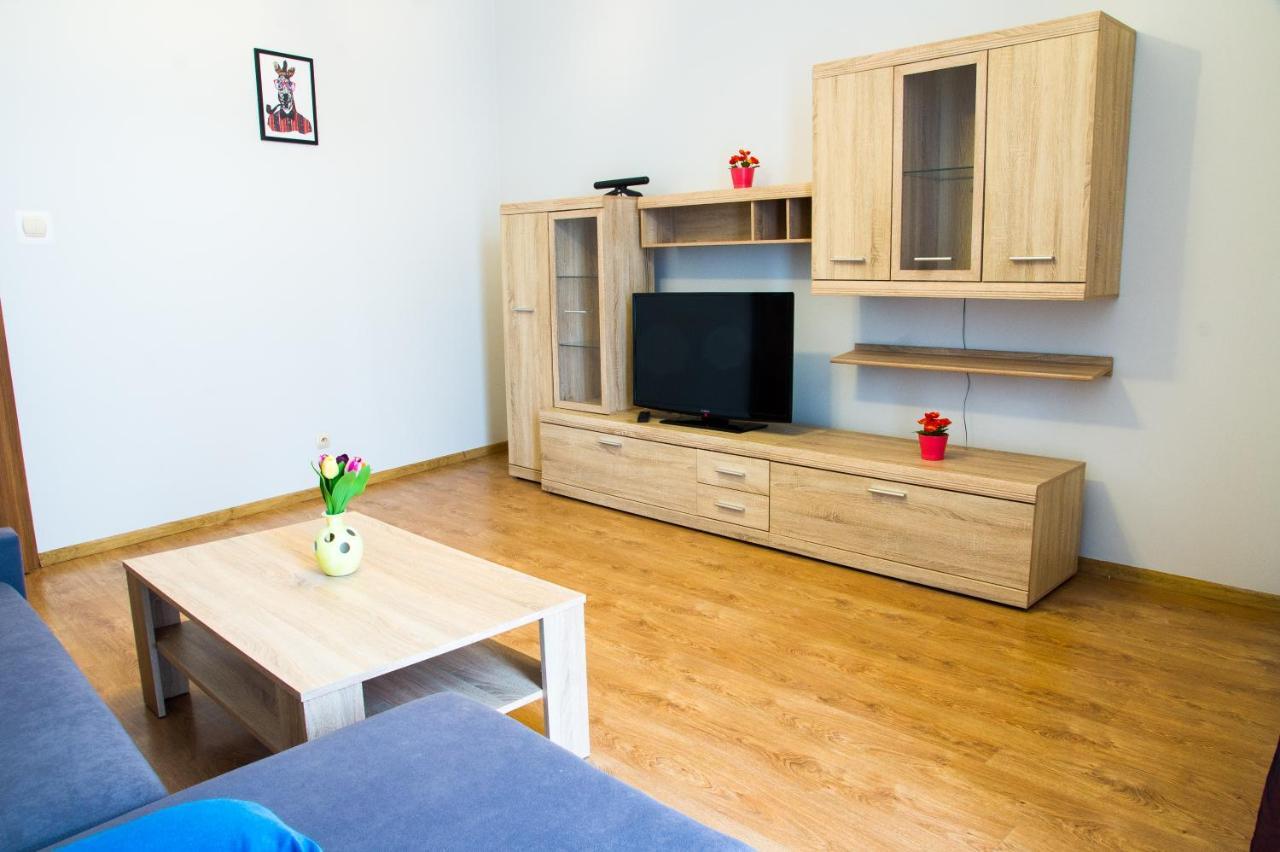 Apartament Brazowy Narutowicza 11 ลูบลิน ภายนอก รูปภาพ
